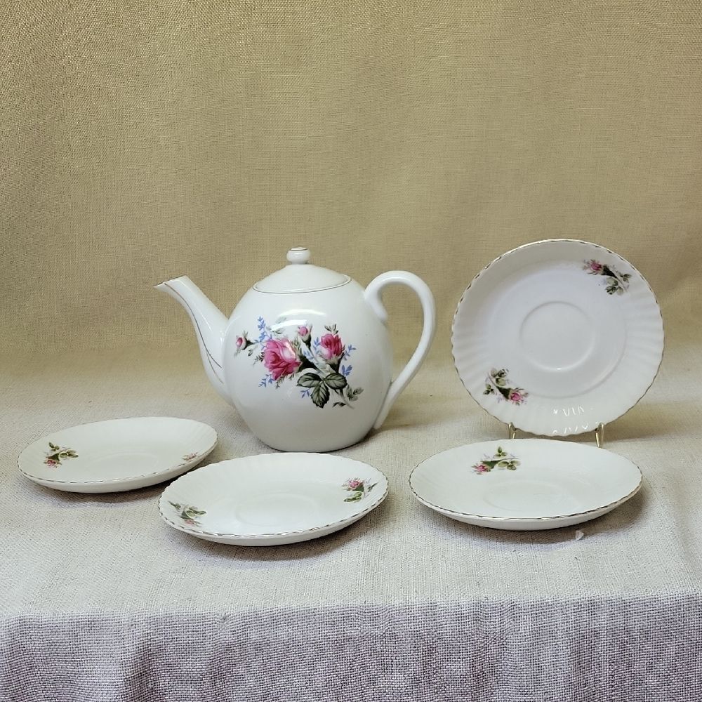 Vintage Fred Roberts Company Floral Porcelain Teapot‎ 4 Saucers